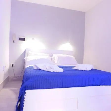 Ricas Apartmán Neapol